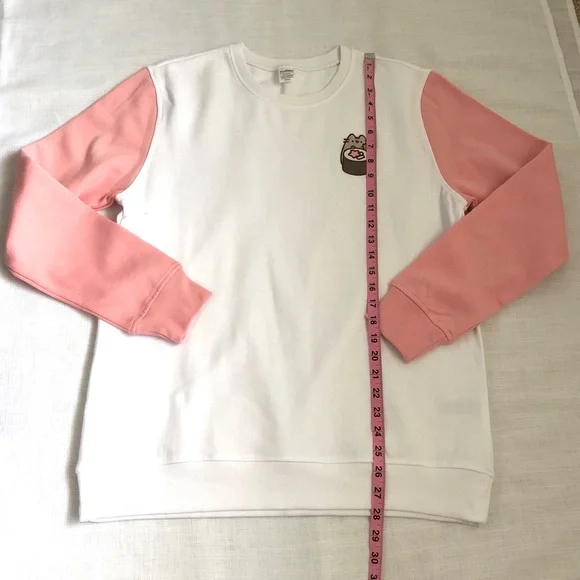 NWT Pusheen Sushi Pink / White Colorblock Crewneck Sweatshirt Size Medium - Picture 7 of 9